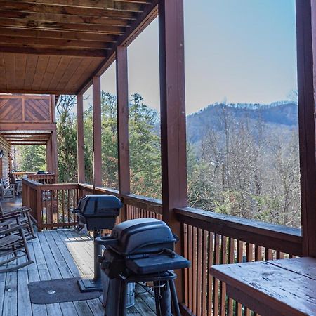 Bear Claw - Bear Claw Retreat In Pigeon Forge! Villa Luaran gambar